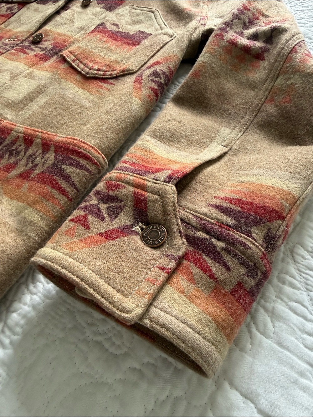 Pendleton 100% virgin wool Jacket / Shacket with button front and pockets - Picture 4 of 11